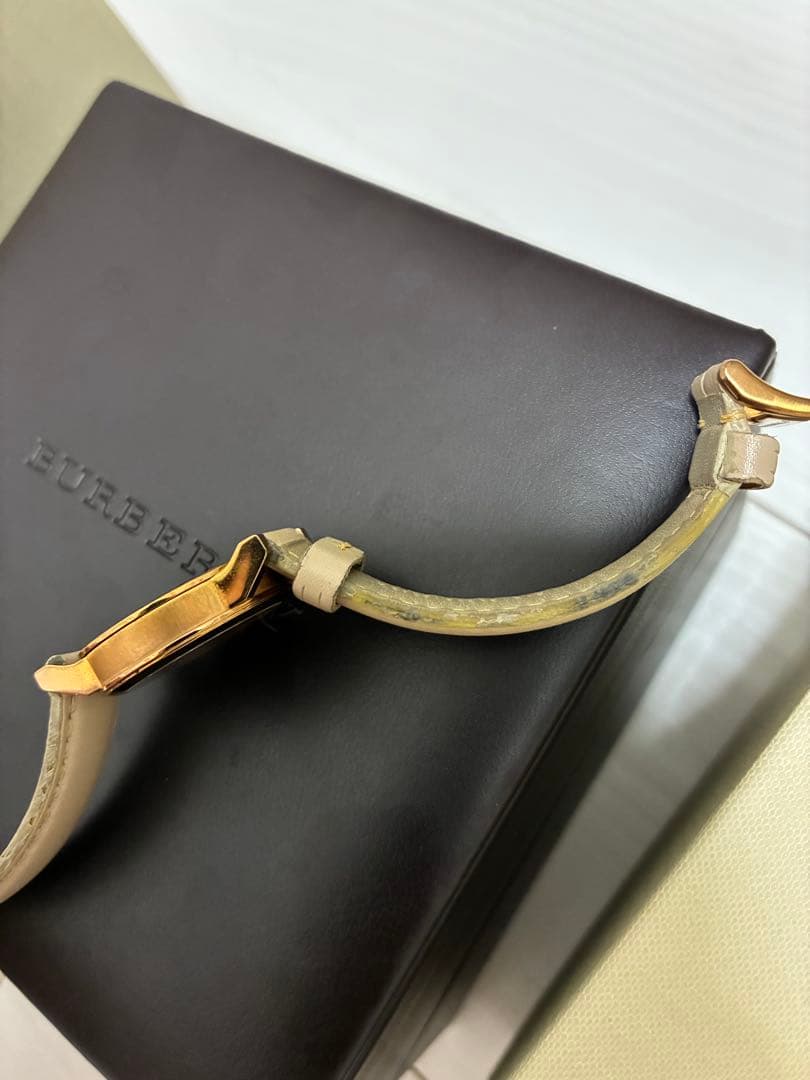 バーバリーピンクゴールドベージュレザーストラップ ウォッチレディースBU9210