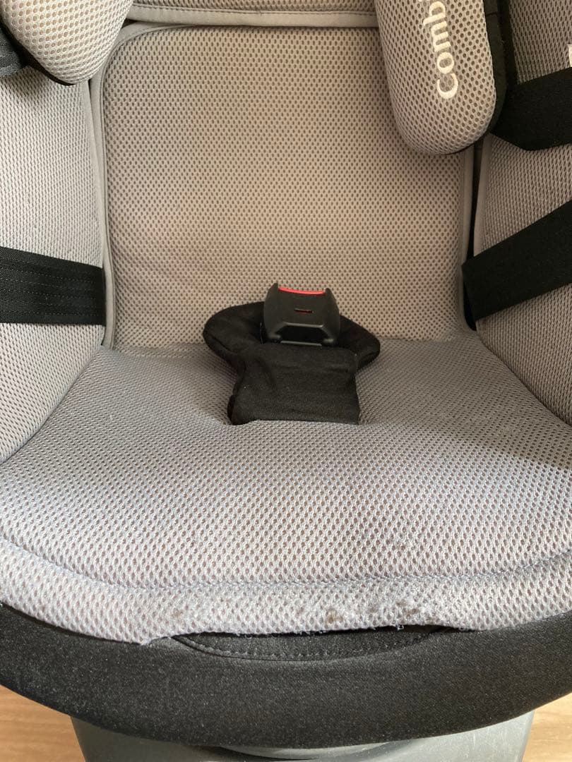 コンビ　チャイルドシート　THE S シリーズ　ISOFIX