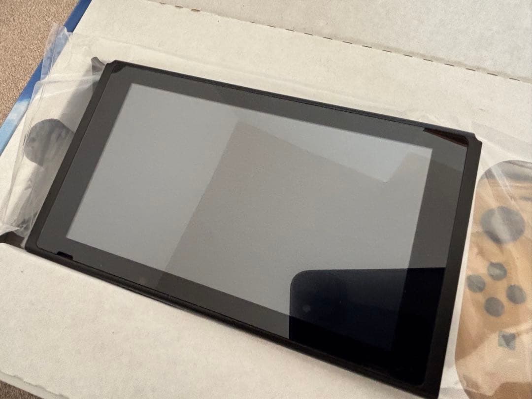 【microSDカード256GB付き】ニンテンドーSwitch本体　ピカブイ