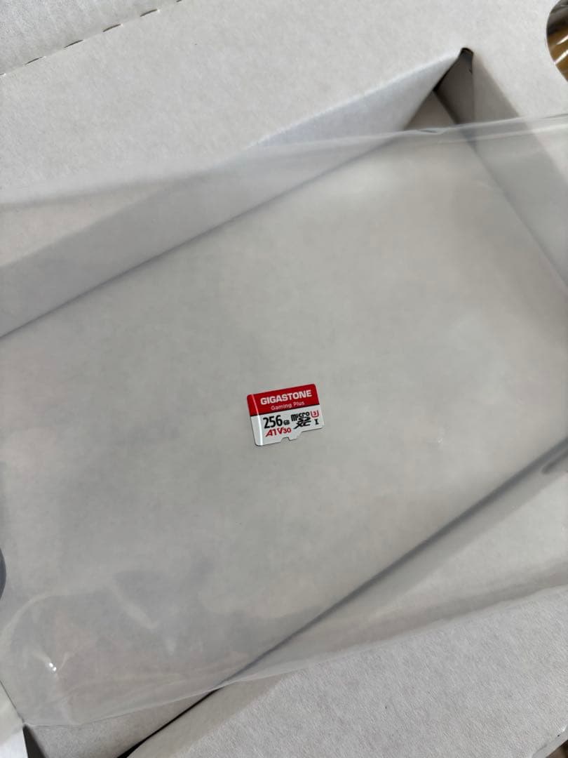 【microSDカード256GB付き】ニンテンドーSwitch本体　ピカブイ