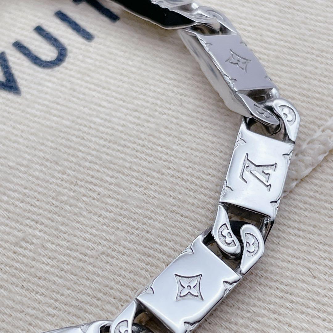 LOUIS VUITTON ブレスレット　プレート　タイドアップ　モノグラム