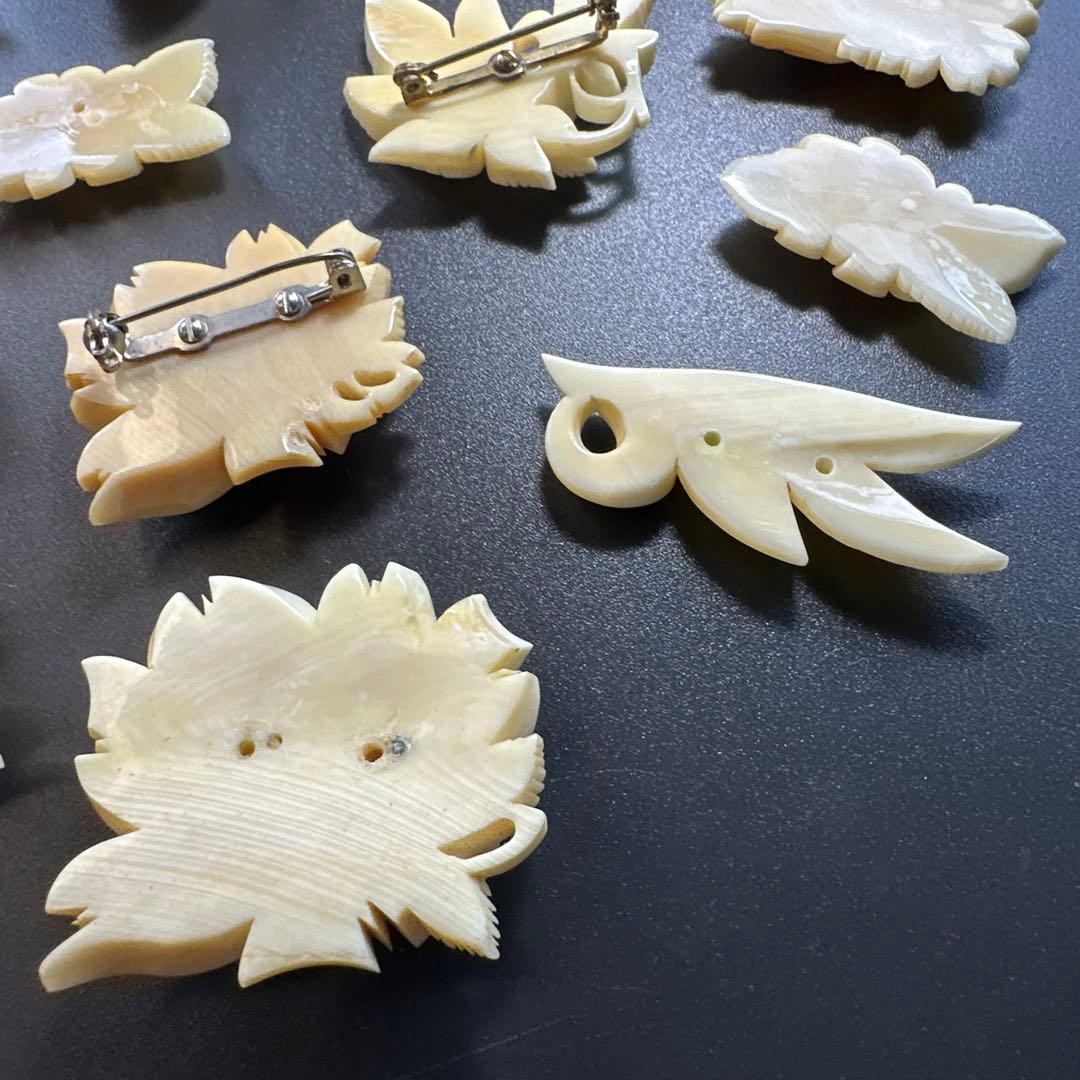 【vintage】鯨歯　ブローチと素材まとめ売り　ハンドメイドに！
