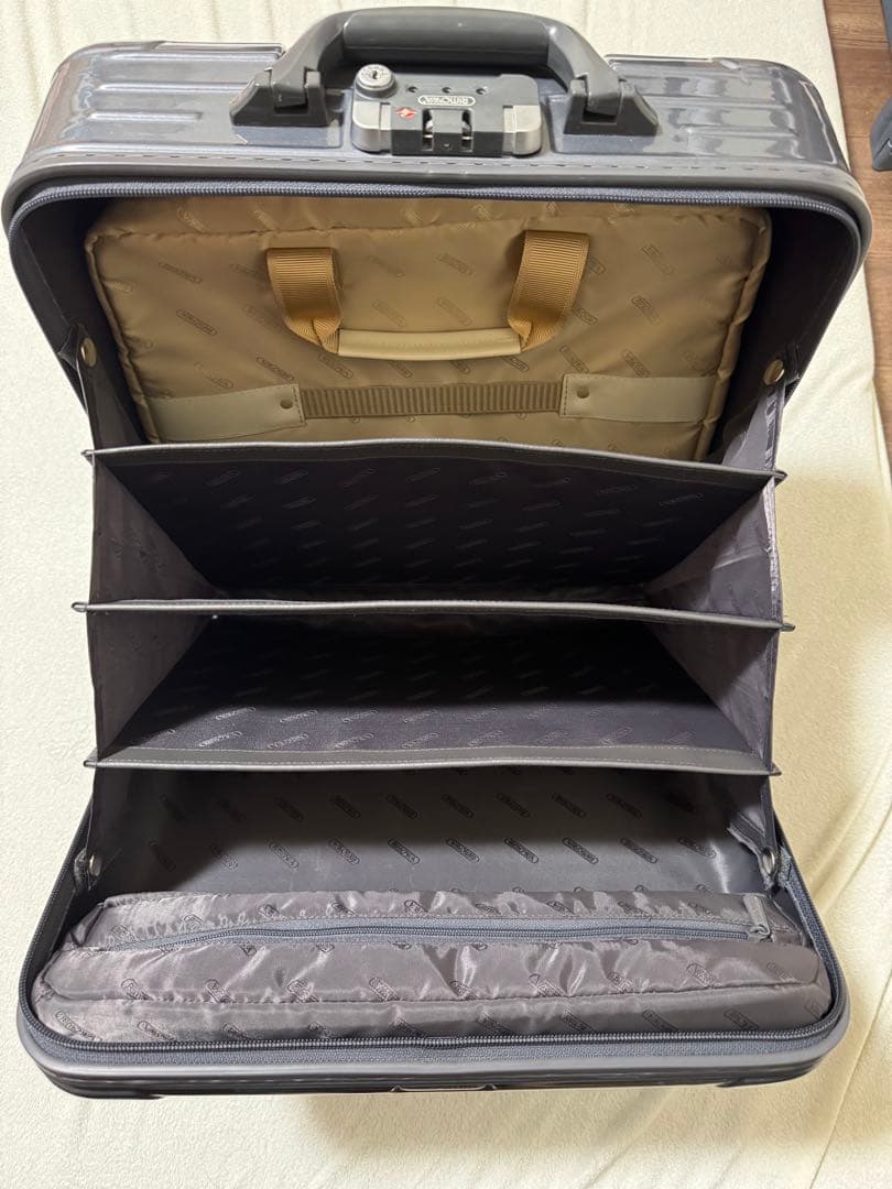 RIMOWA／リモワ：サルサ デラックス ビジネストロリー