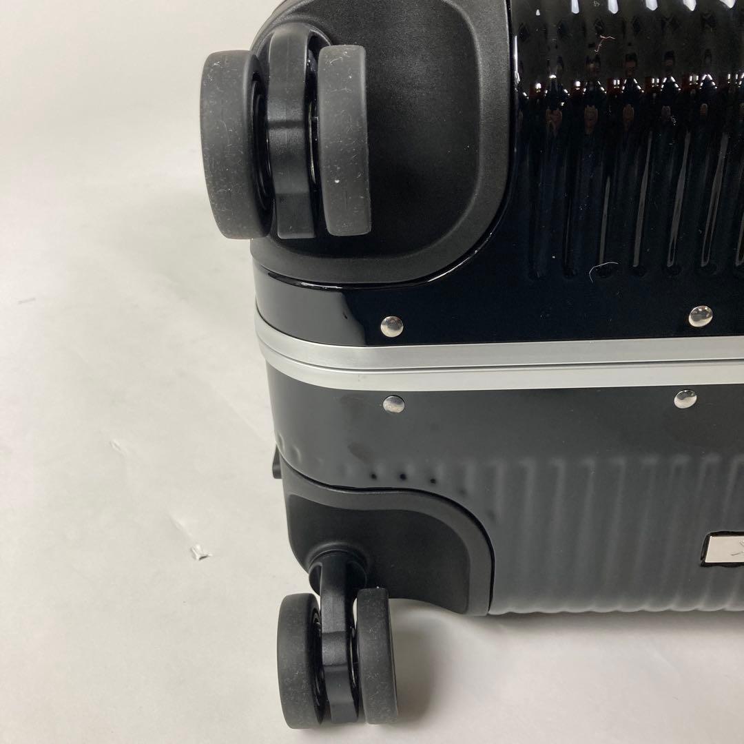 エフピーエムミラノ スーツケース Bank Light Spinner68