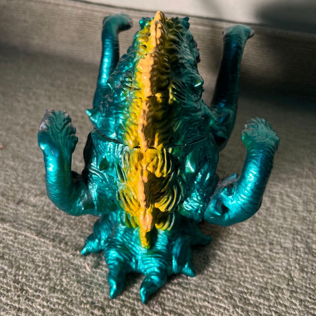 ファンクラブ限定「東宝怪獣ビオランテ」