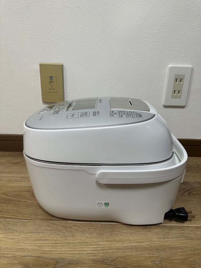 TOSHIBA 圧力IHジャー炊飯器 RC-10VXN(W)