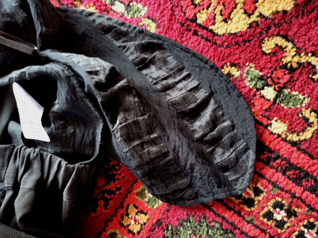 MOYURU／切り返しデザイン／サルエル風パンツ／モユル