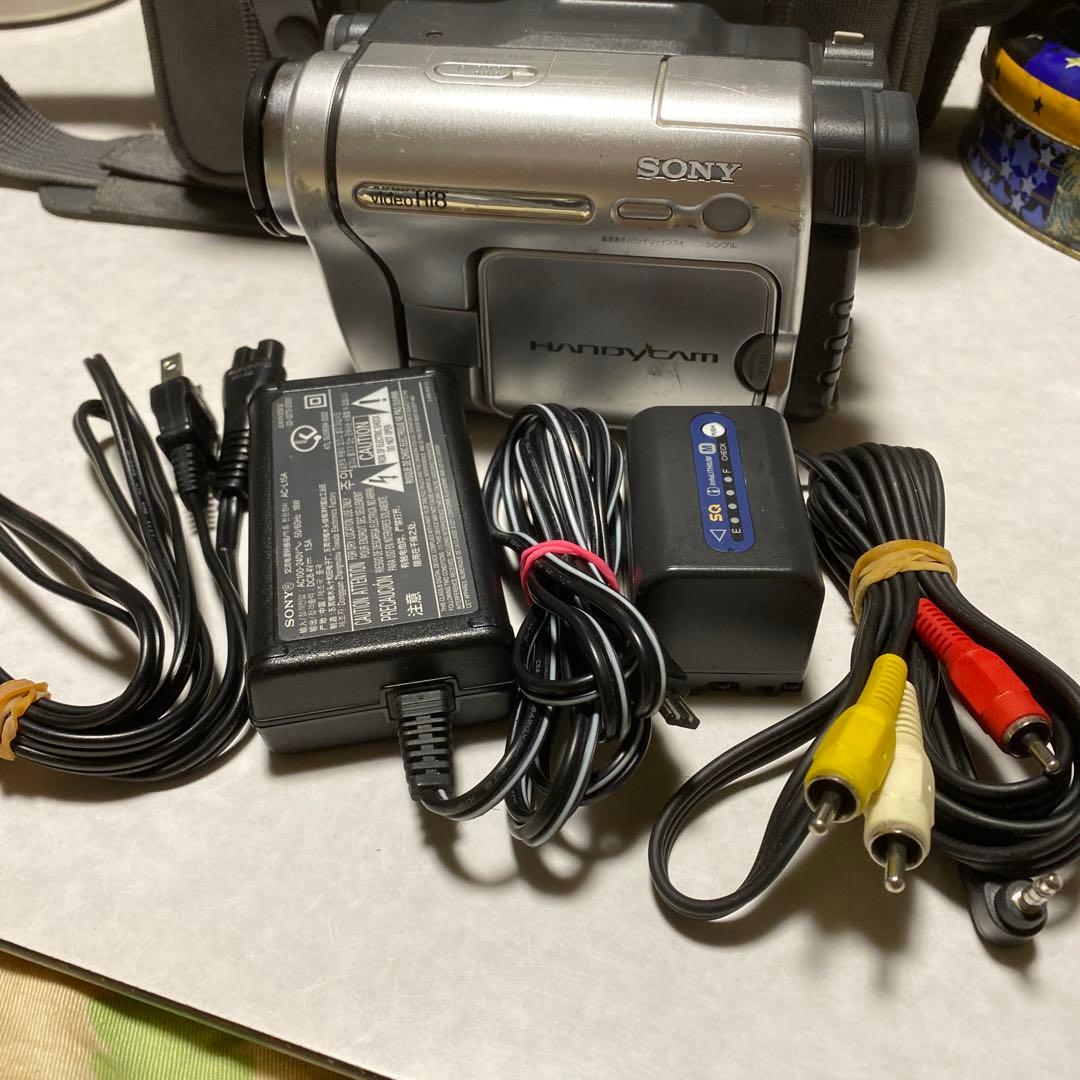 SONY VideoHi8Handycam CCD-TRV126 ①