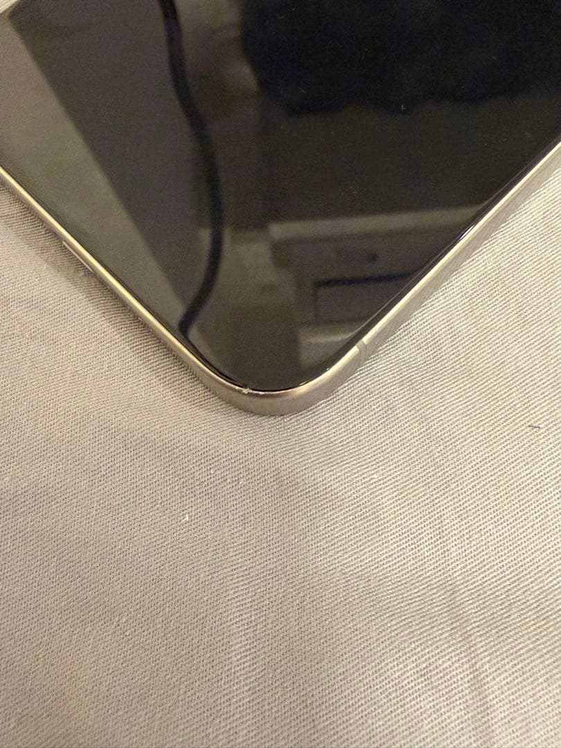 Apple iPhone 15 Pro Max 256GB ナチュラルチタニウム