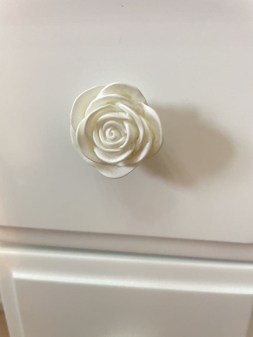 白家具★サイドテーブル★サイドチェスト★ナイトテーブル★薔薇飾り