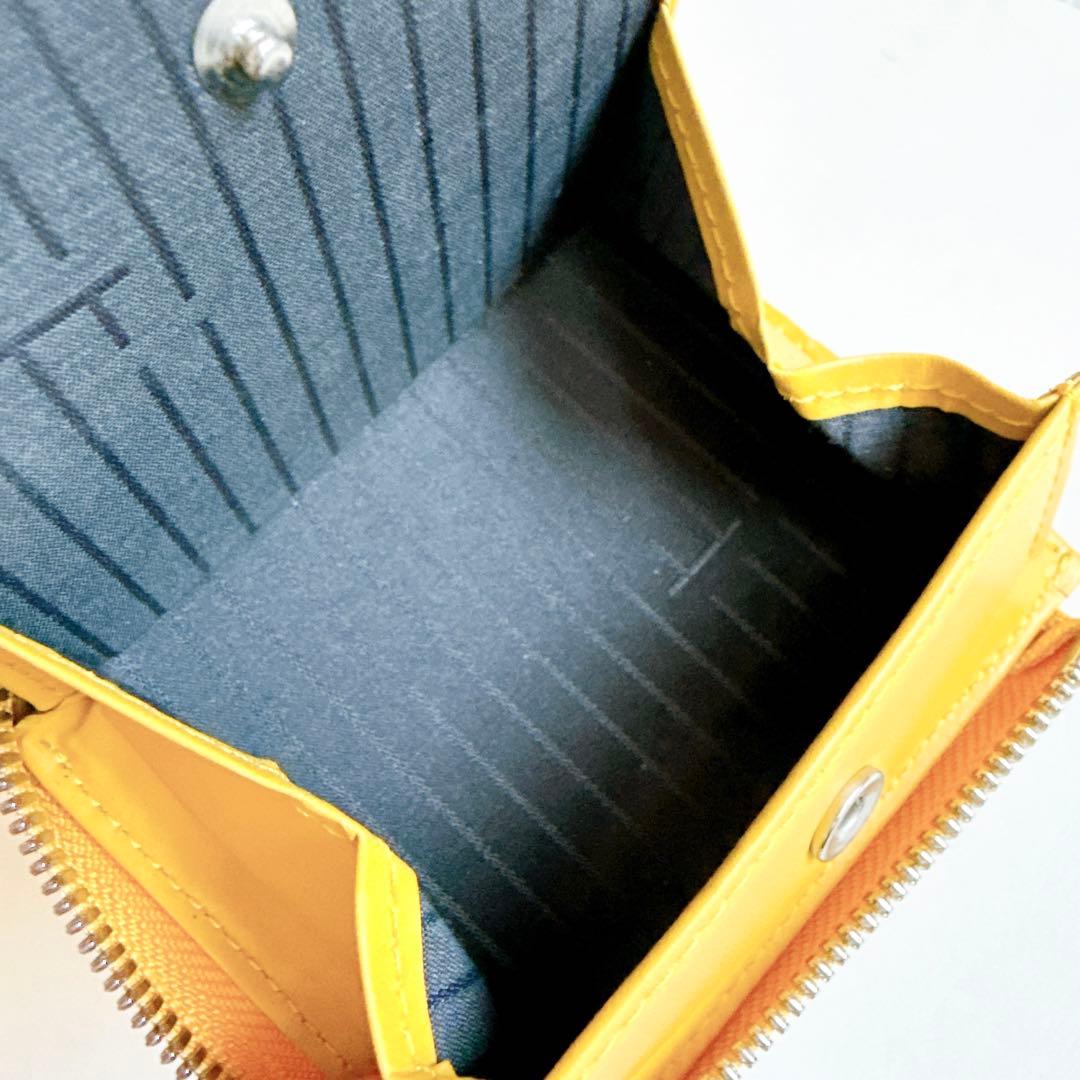 【美品】ITTI イッチ　コンパクトウォレット　二つ折り財布　レザー　イエロー