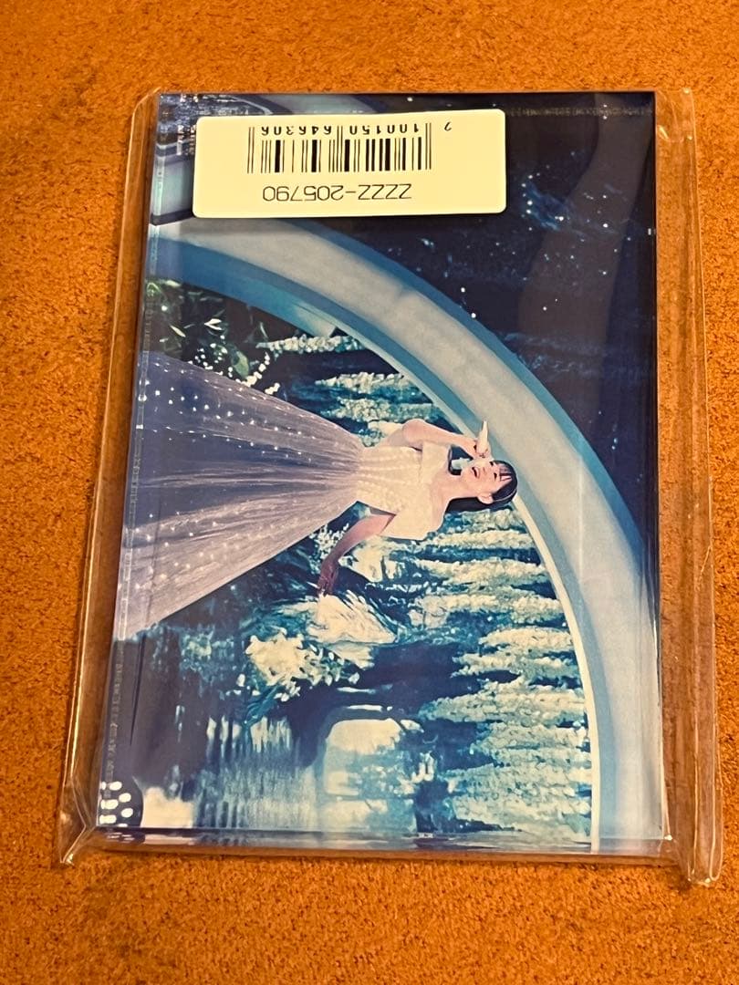 西野カナ　Fall In Love With You Again アクリル