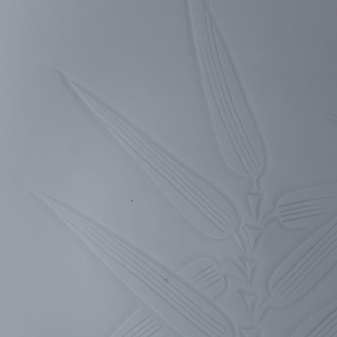 人間国宝　井上萬二　作　白磁刻　輪花形　菓子鉢　共箱　直径22cm　大鉢