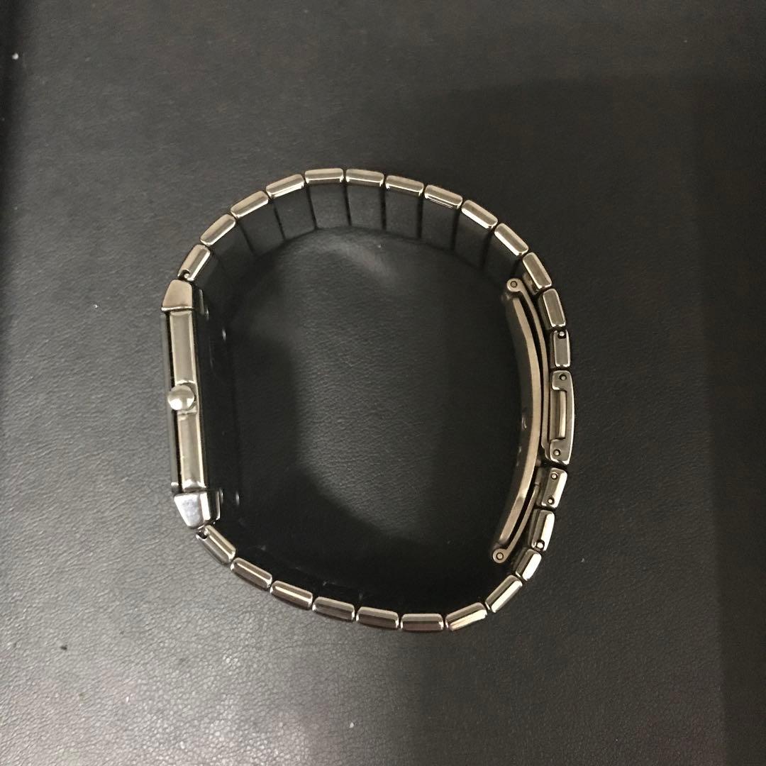 【箱・保証書・冊子・コマ付き美品】RADO クォーツ腕時計 ホワイト スイス製