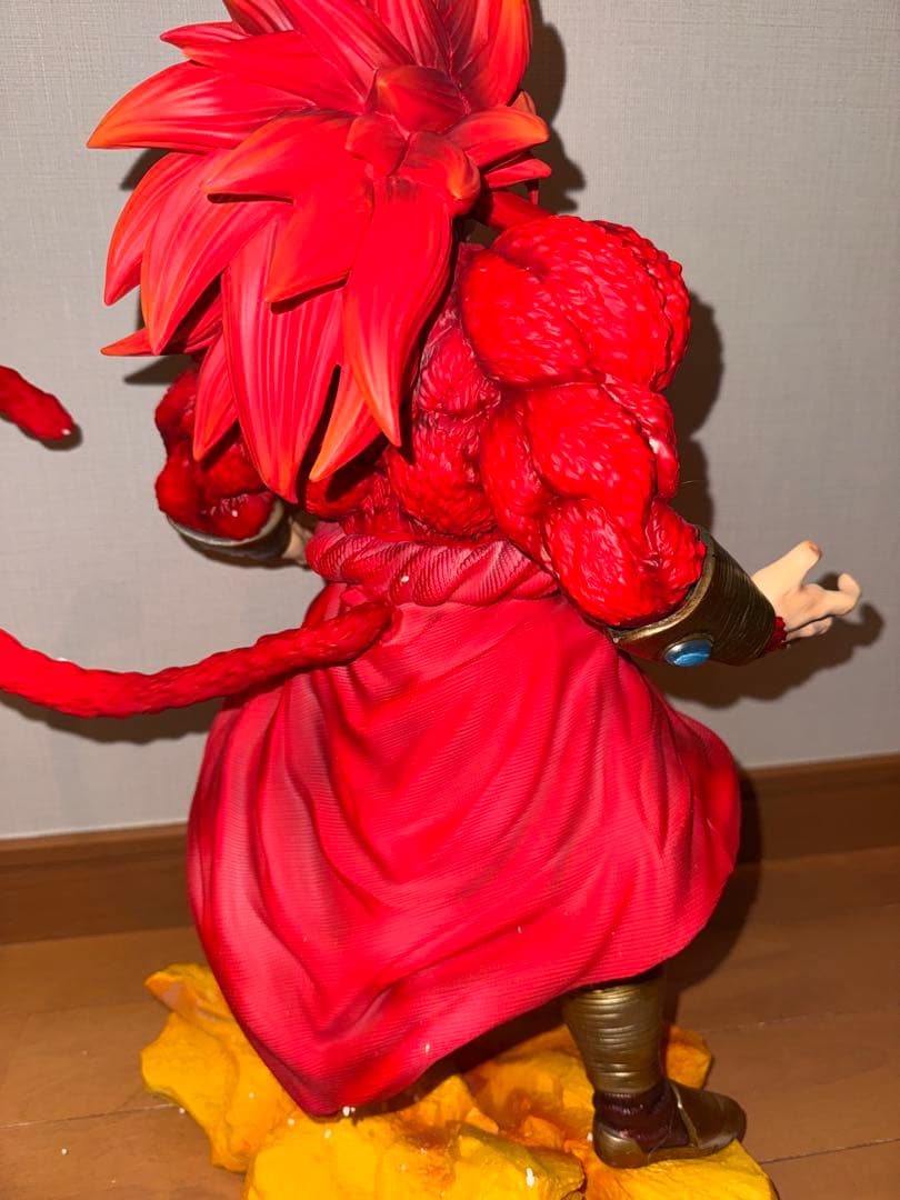 ドラゴンボール ブロリー フィギュア 超サイヤ人4 伝説の超サイヤ人