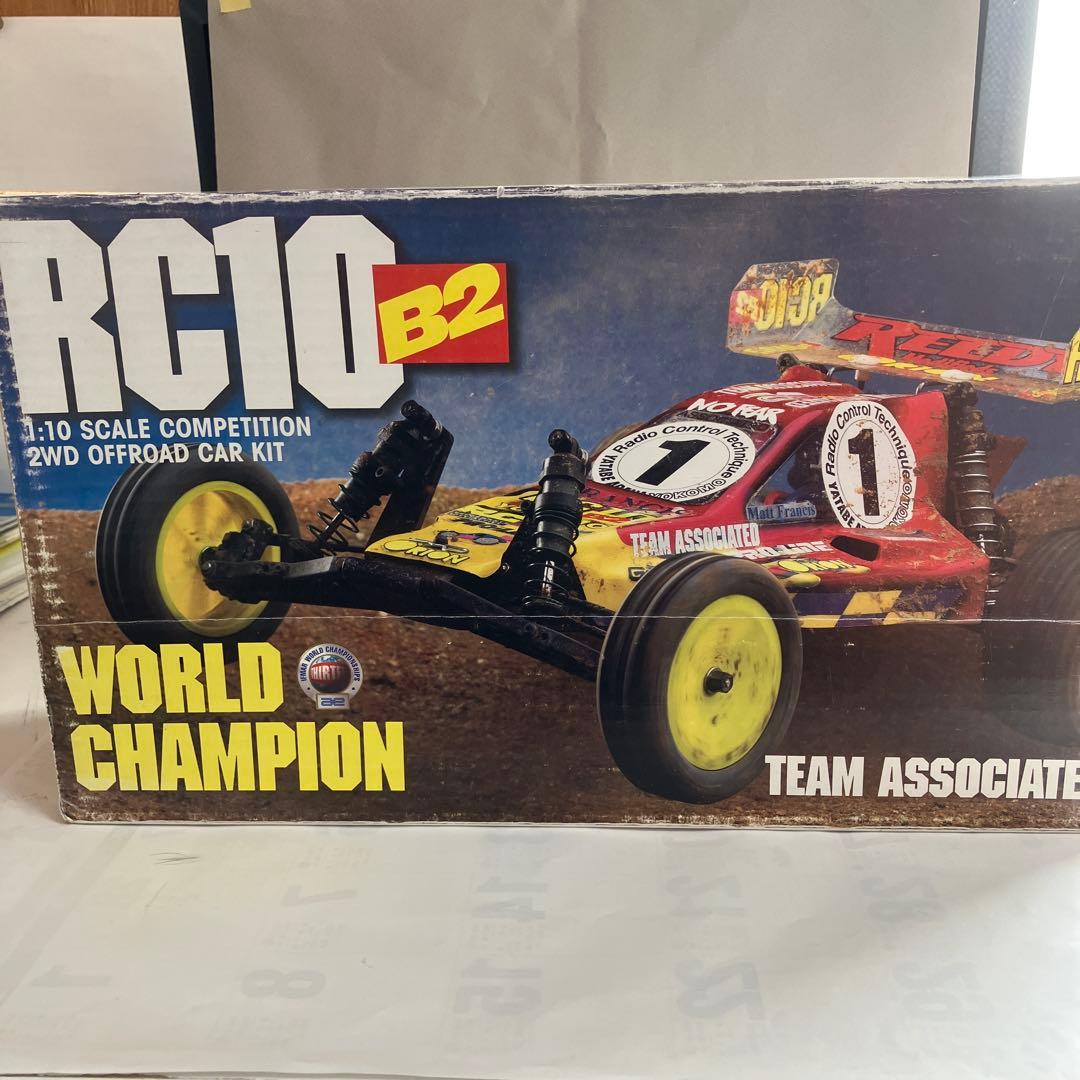 Team Associated RC10 B2 2WDオフロードカーキット