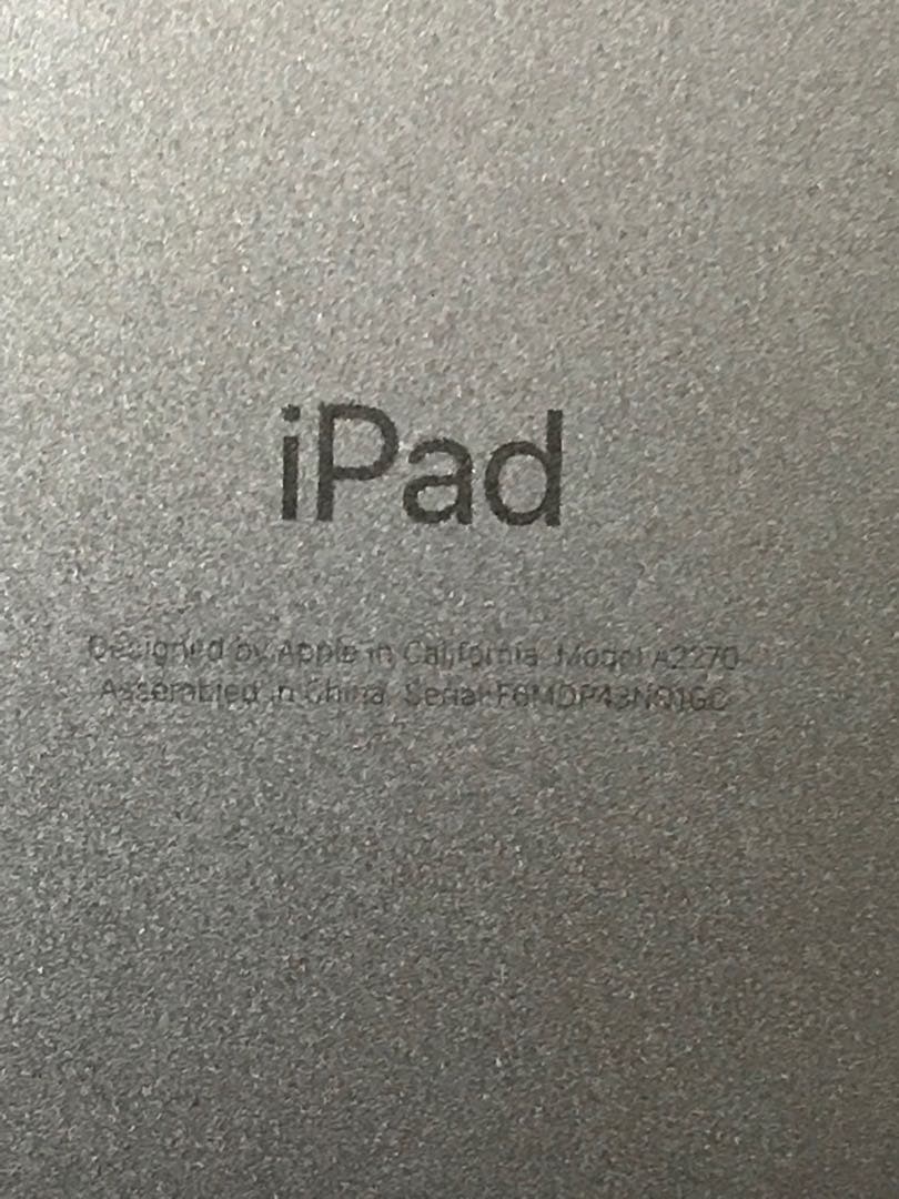 iPad 第8世代 A2270 美品 32GB Wi-Fiモデル