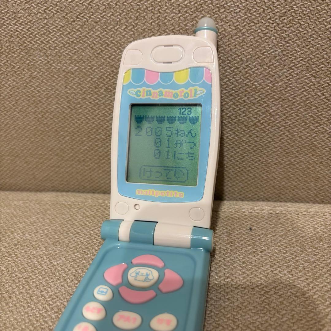 こ*て様 シナモロール　メルプチ　携帯電話　サンリオ