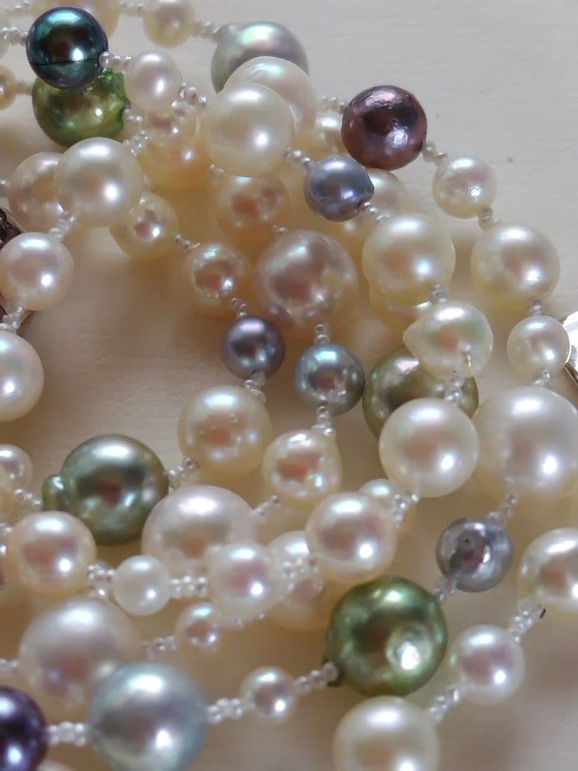アコヤ真珠マルチカラー、マルチサイズ、あこや砂芥子パールのロングネックレス