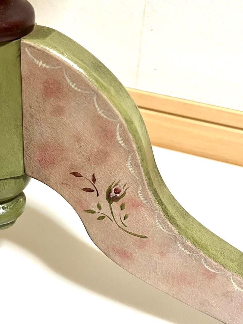 ワインテーブル サイドテーブル カフェテーブル バラ 木製 ねこ足3本足