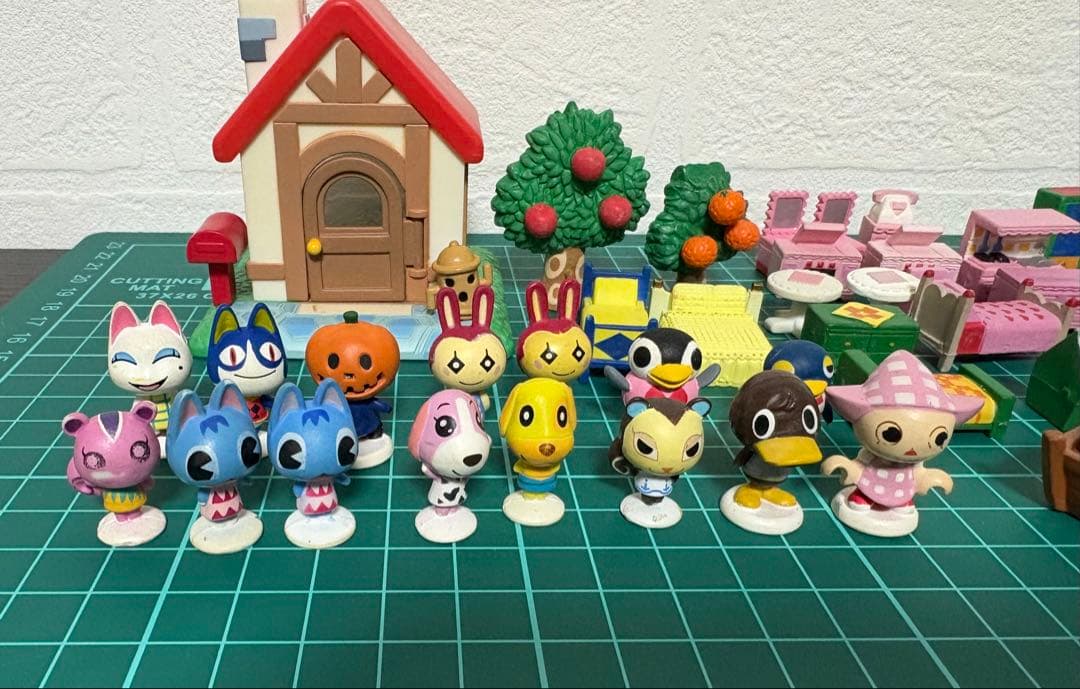 【希少】どうぶつの森 森をつくろう！ フィギュア家具セット 大量セット