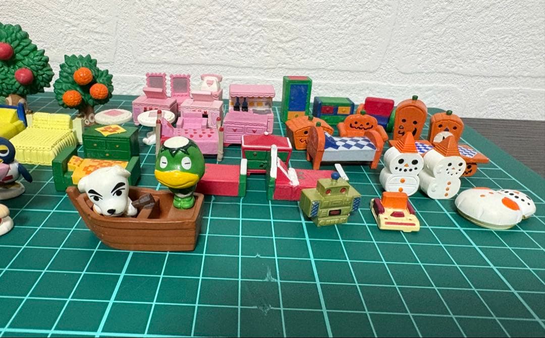 【希少】どうぶつの森 森をつくろう！ フィギュア家具セット 大量セット