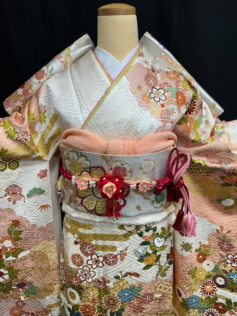 吉澤友禅 ピンク地 古典柄 金駒刺繍 振袖 袋帯フルセット