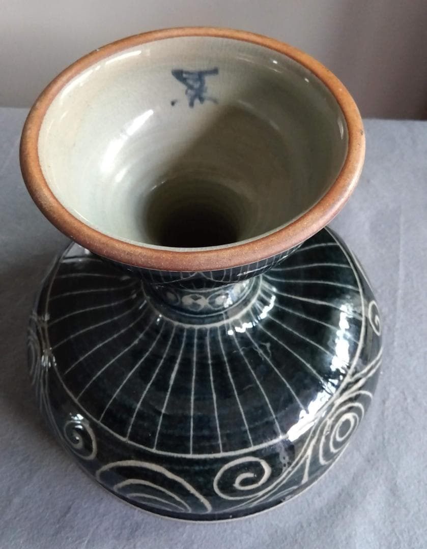 越前焼　あかね陶房　山路茜　藍化粧のポップモダニズムな斬新デザイン巨大コンポート