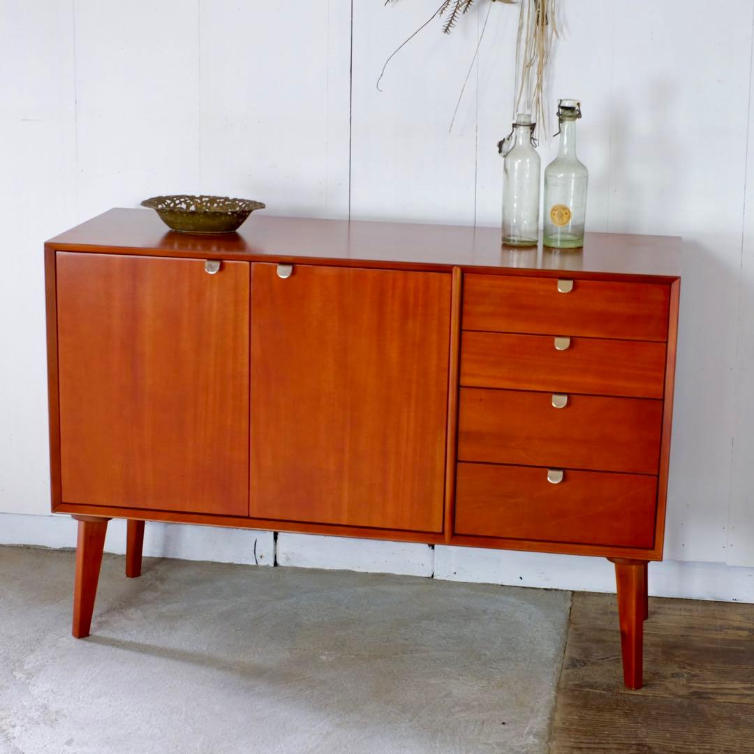 K リビングボード 北欧 スタイリッシュ キャビネット