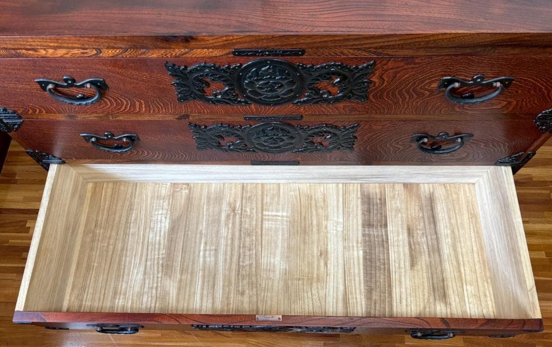 美品　岩谷堂箪笥　欅　4段チェスト　鍵付き