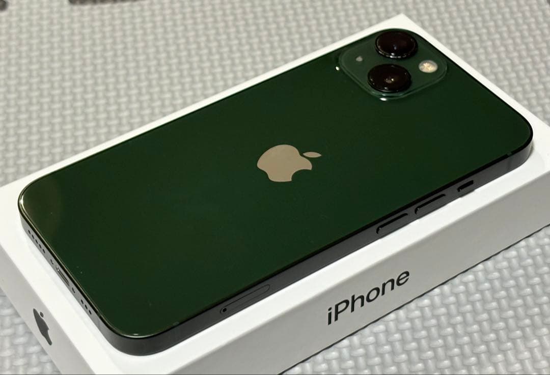 Apple iPhone 13 128GBミッドナイトグリーン 本体 おまけ付き