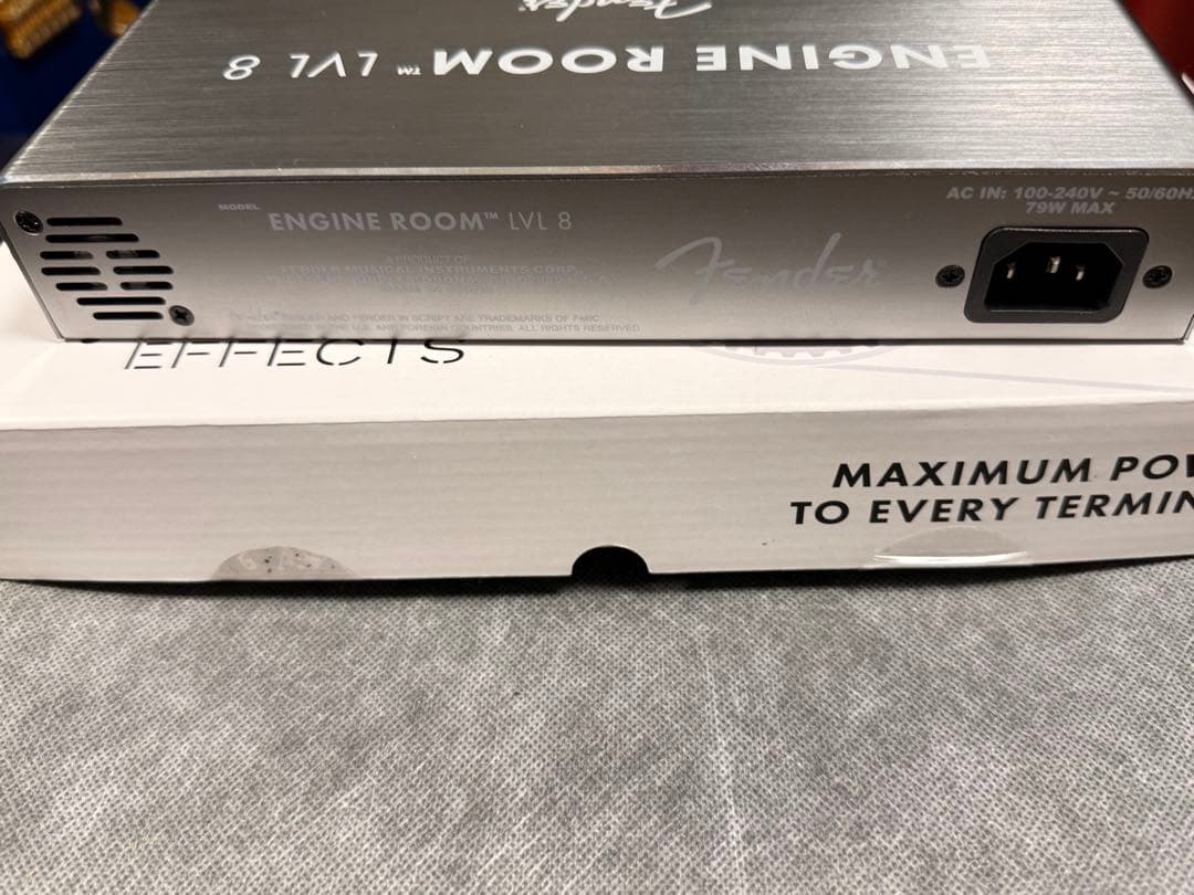 Fender ENGINE ROOM LVL8 パワーサプライ