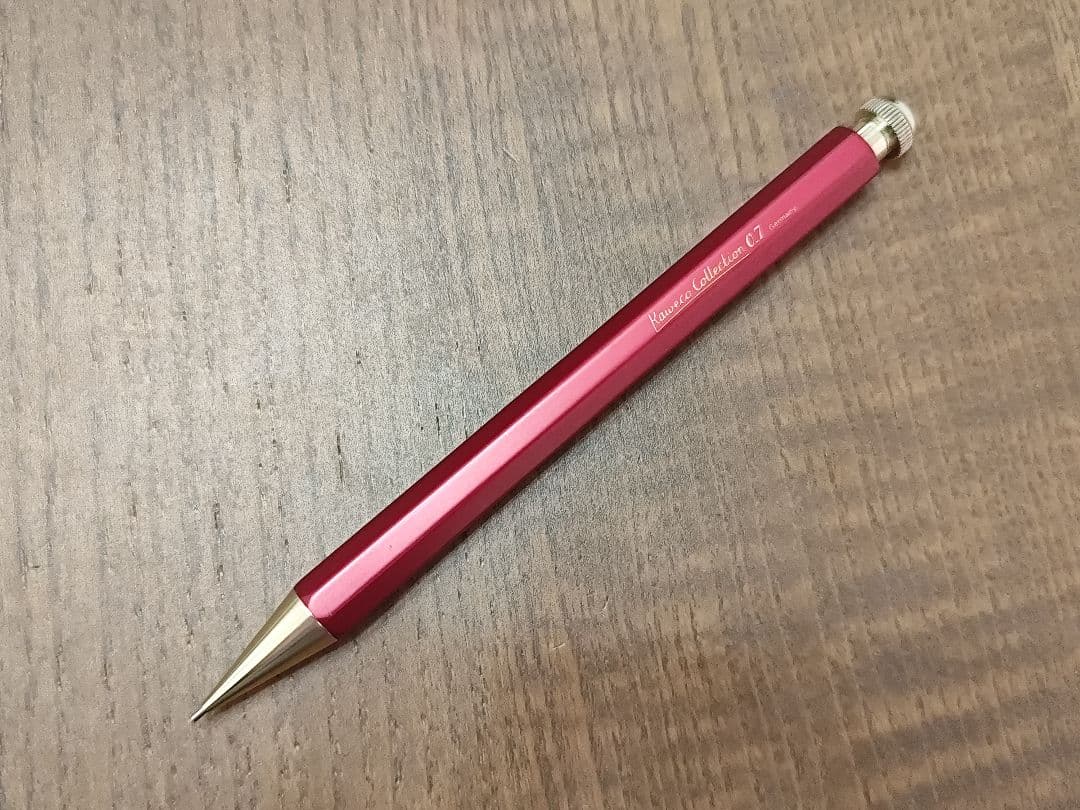 カヴェコスペシャルレッド 0.7㎜　　検索　野原工芸　工房楔　s20