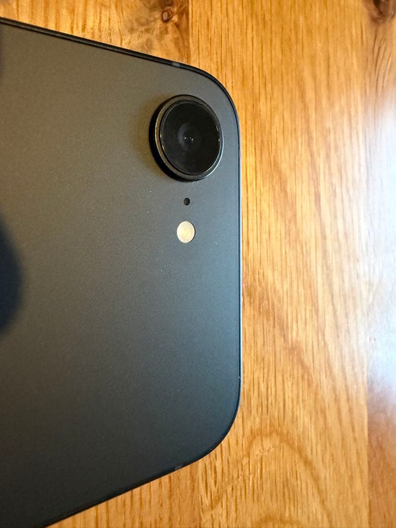 （超美品）iPhone 16e 128GBブラック　箱付　バッテリー100%