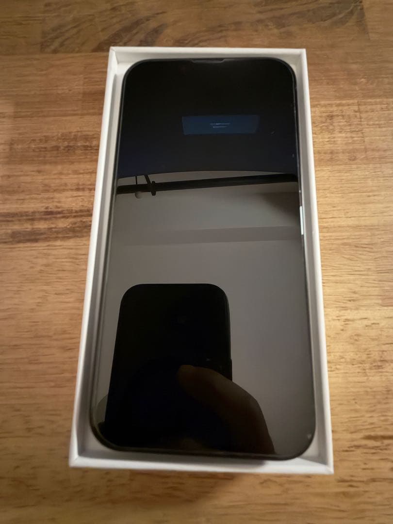 （超美品）iPhone 16e 128GBブラック　箱付　バッテリー100%