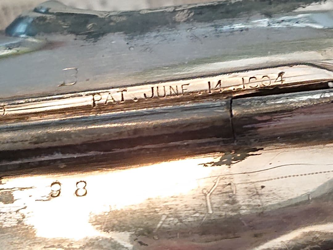 アンティーク モノグラム ロカイユ レリーフ シルバープレート クラッチバッグ