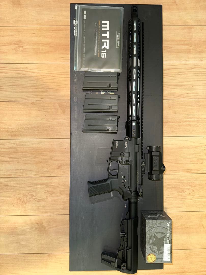 MTR16 ガスガン VECTOROP ドットサイト付き