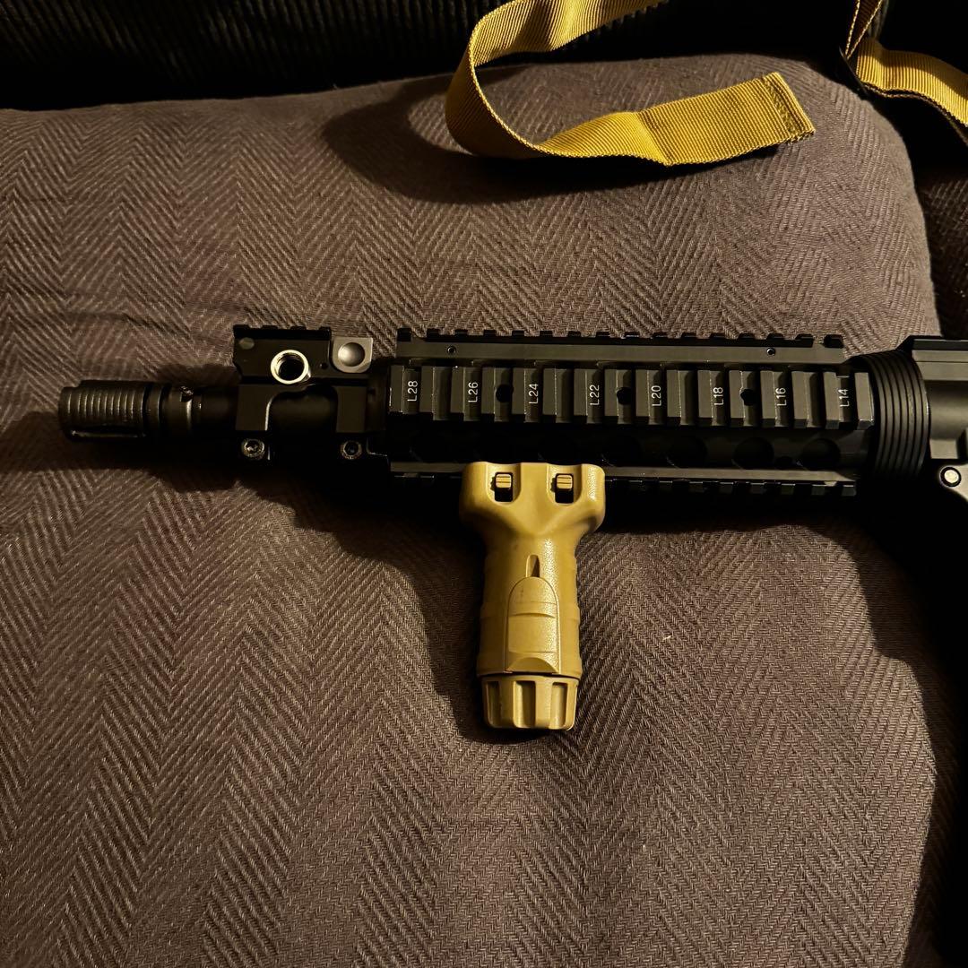 東京マルイ 次世代電動ガン M4 CQB-R/フラット・ダークアース