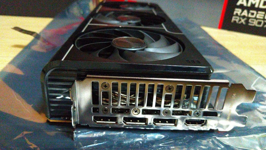 【中古品】 ASUS PRIME-RX9070-O16G (Radeon)