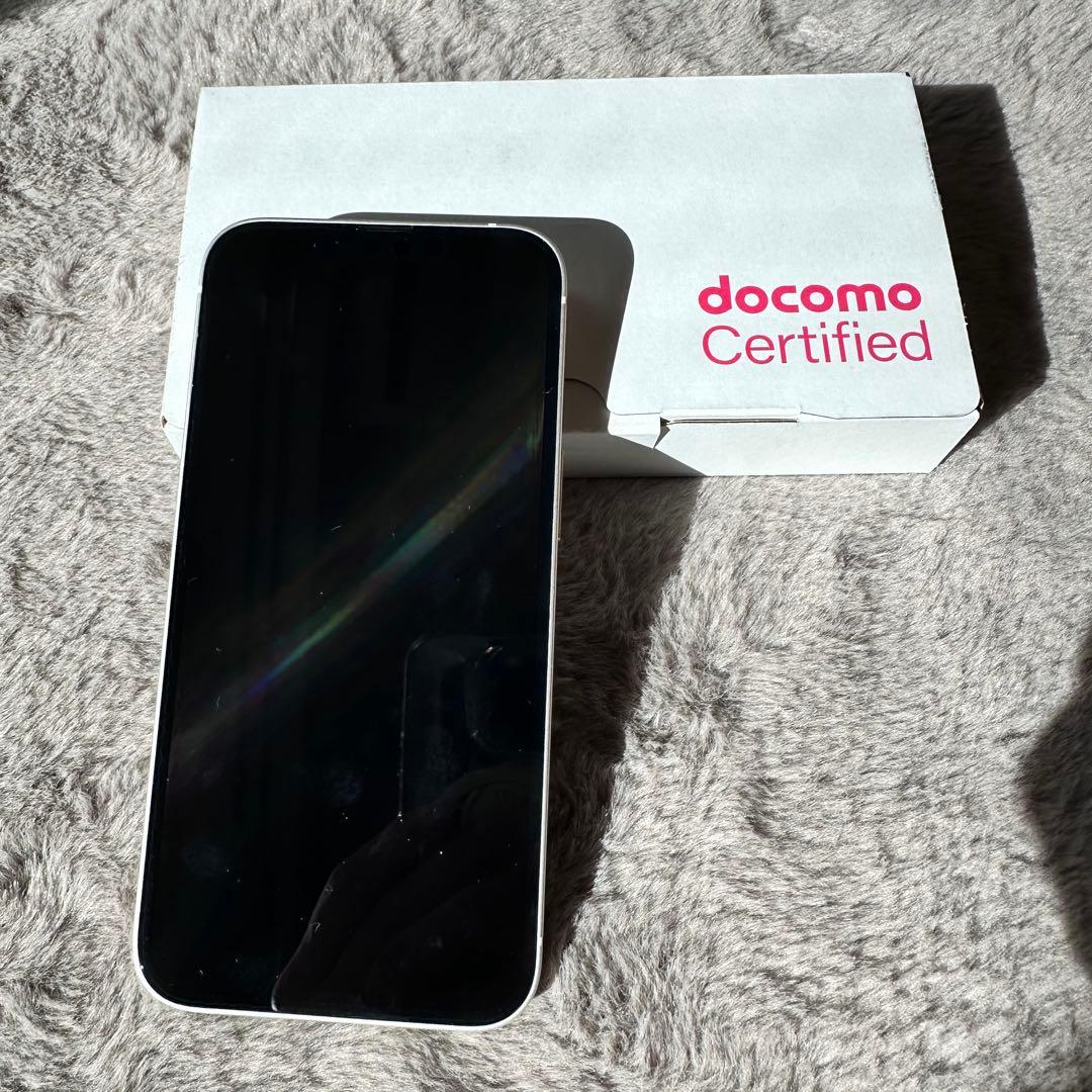 【極美品】Apple iPhone 13 ホワイト 本体 SIMフリー