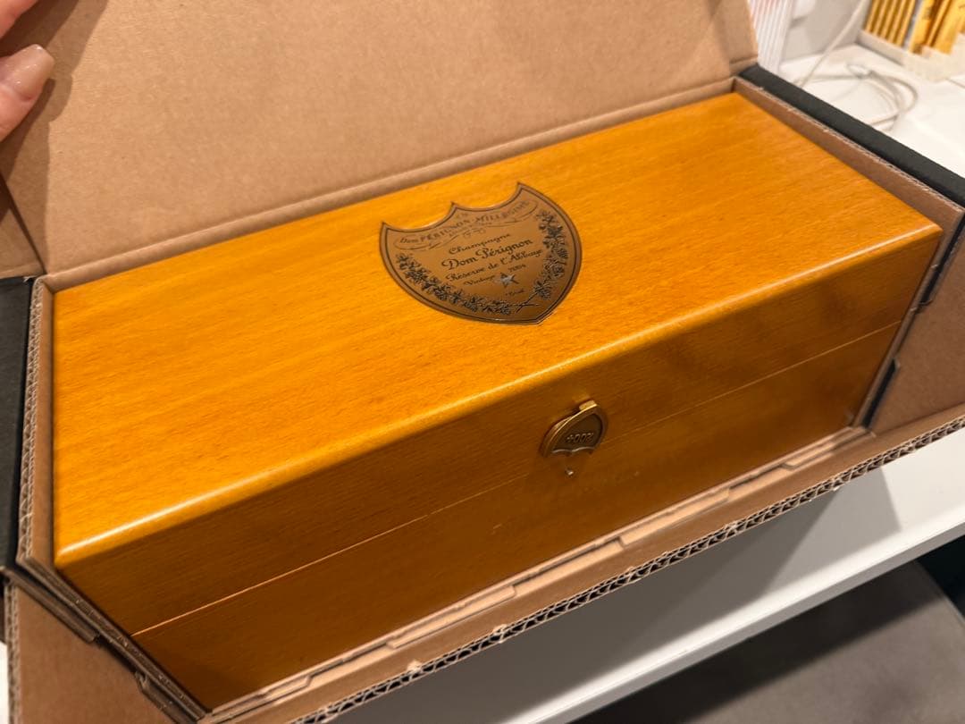 ドン・ペリニヨン シャンパン 750ml 木箱入り