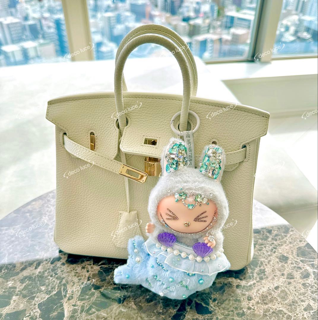 スワロフスキー　ラブブ　Seat へへ　HEHE HIDE AND SEEK