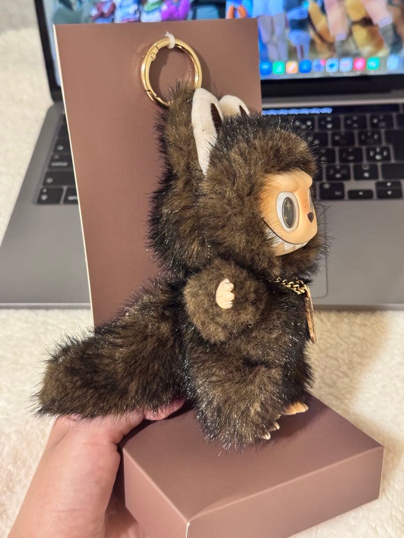 ラブブ小首領　ふわふわ　海外限定Zimomo LABUBU　ブラウン　かわいい