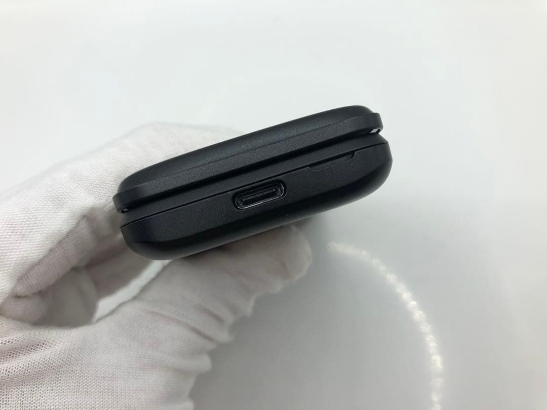 【SIMロック解除済 】au GRATINA KYF42 ブラック