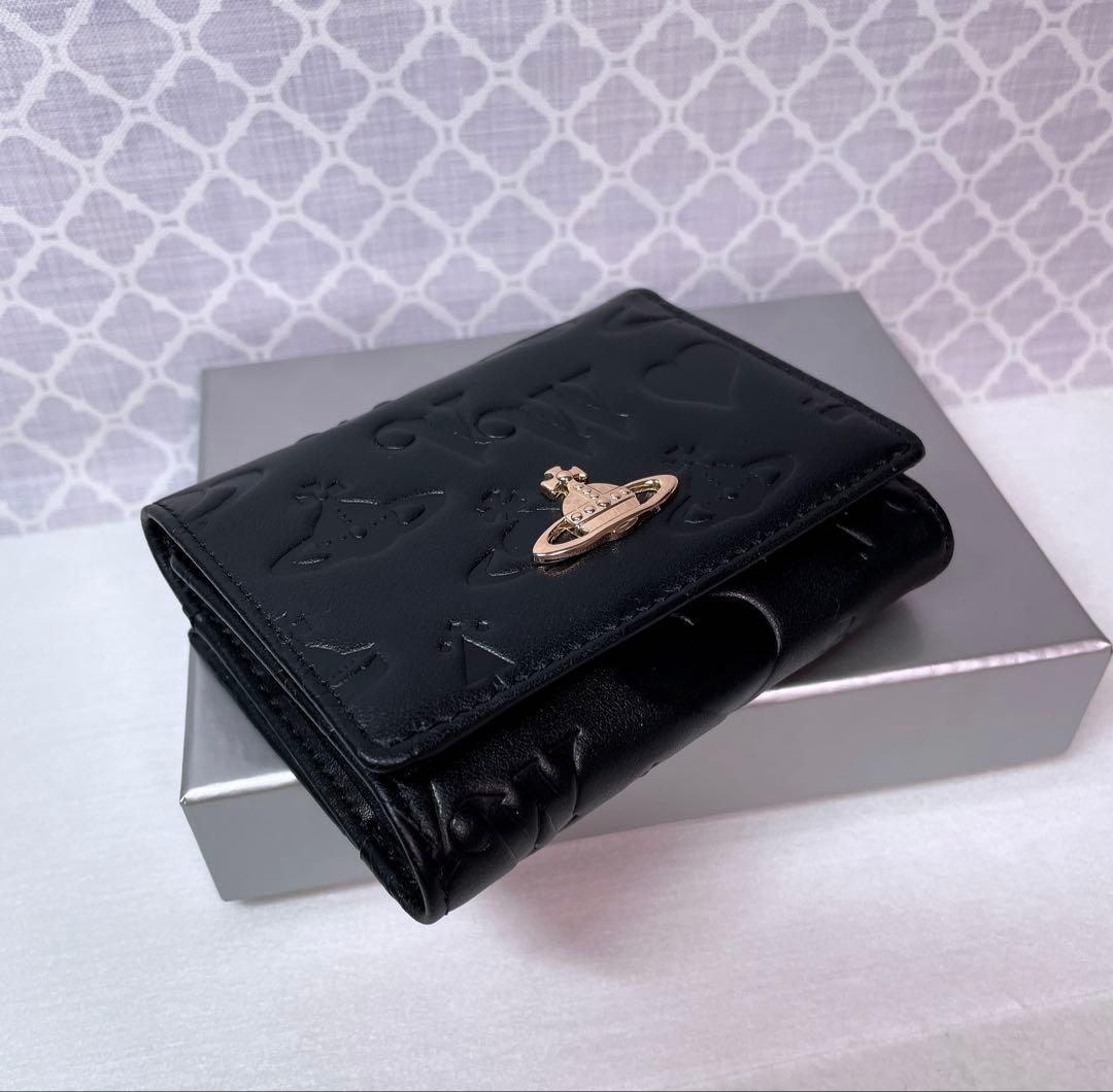 【最新❤︎新品】ヴィヴィアン・ウエストウッド　三折財布 黒マット