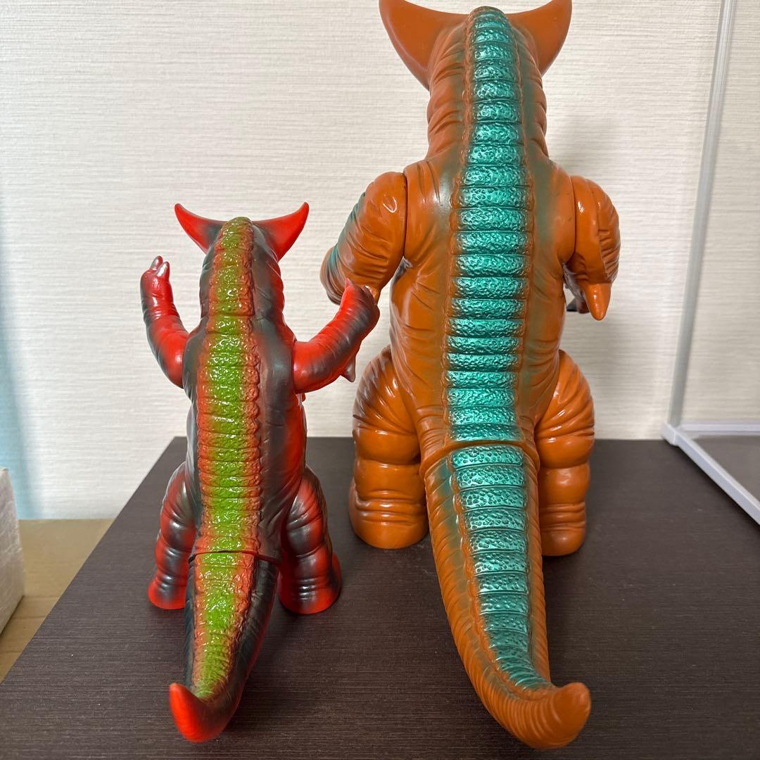 ゴモラ　ソフビ　2体セット