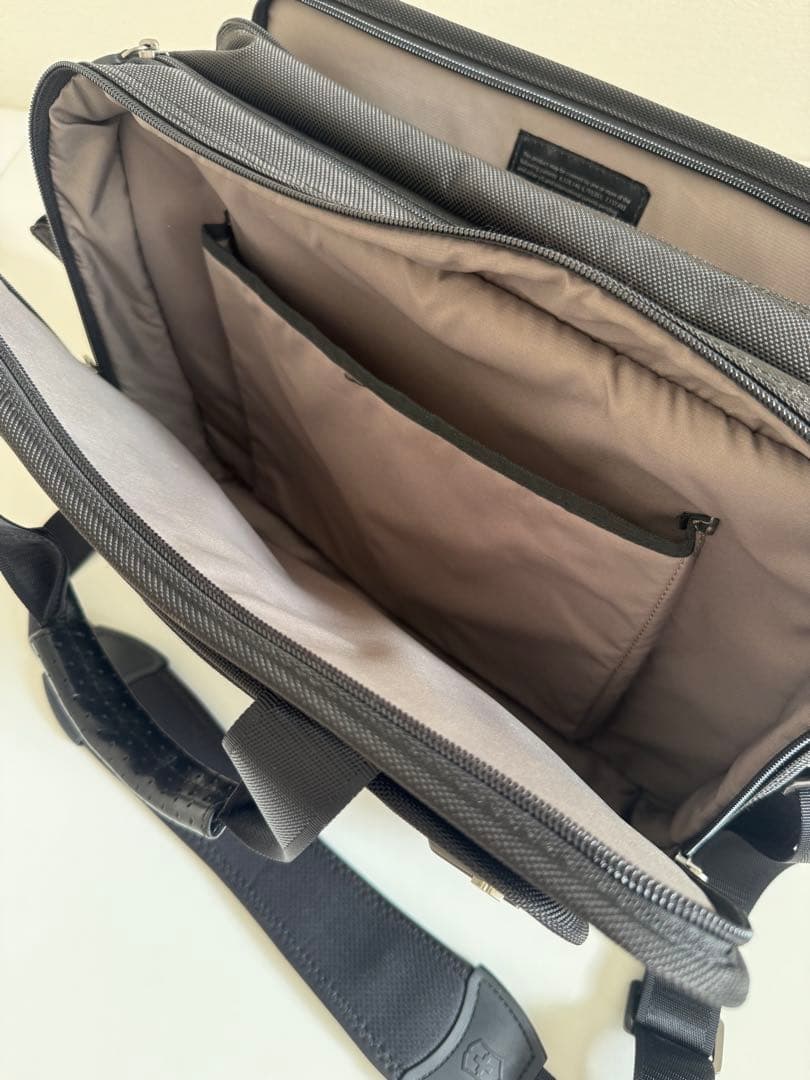 victorinox ビクトリノックス　ビジネスバッグ(黒)