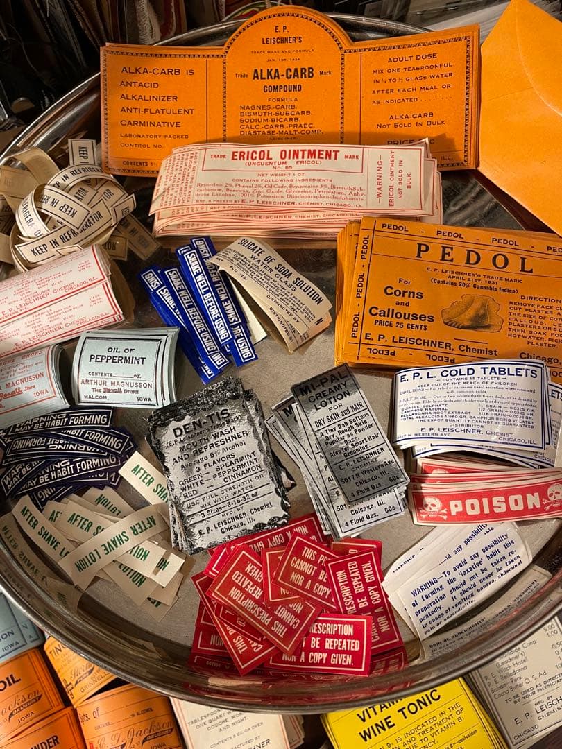 海外　ファーマシーラベル　54種各一枚計54枚　➕薬袋一枚　ヴィンテージ　ラベル