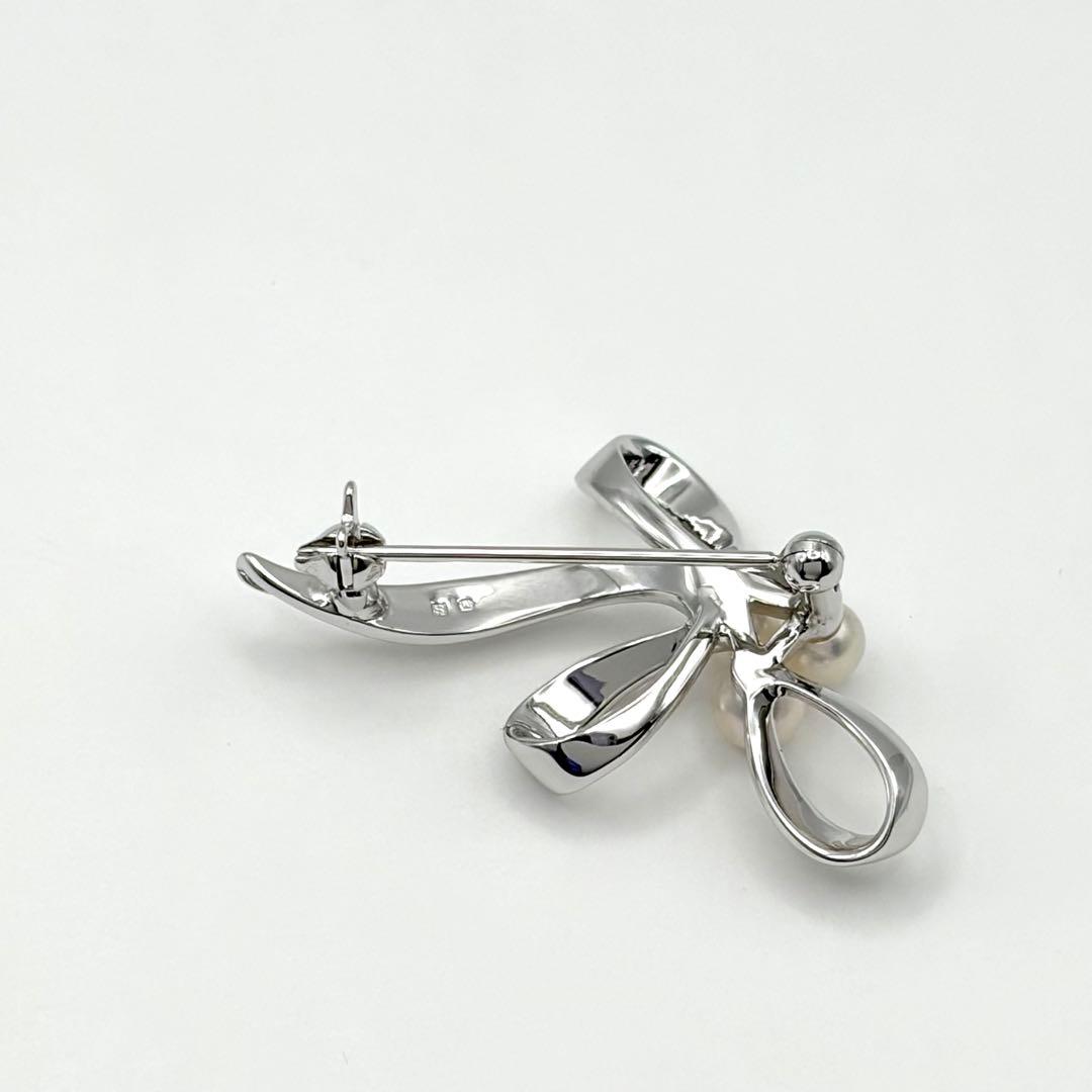 【極美品】 ミキモト シルバー リボンモチーフ ブローチ 箱付き