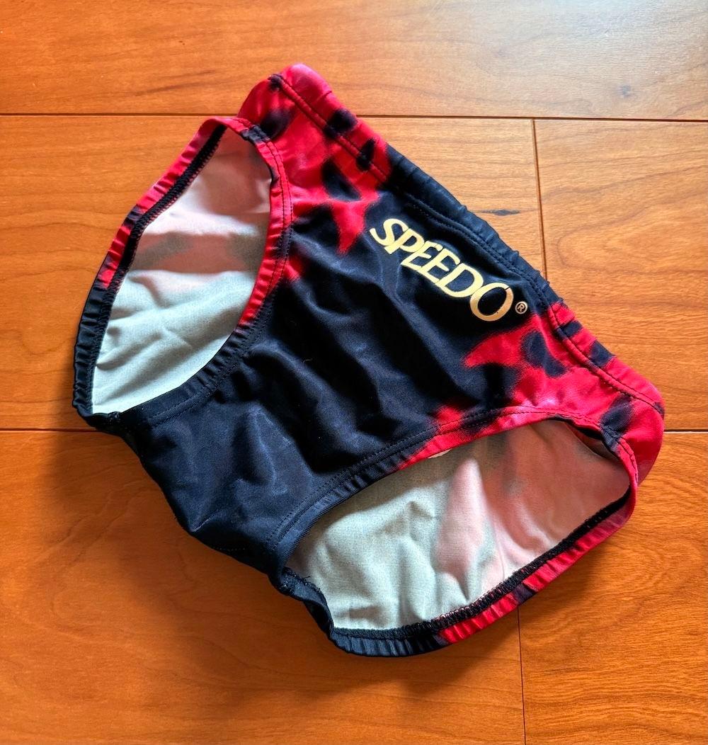 【美品】speedo アクアブレード ブラック×レッド S 光沢 ウロコ　競パン